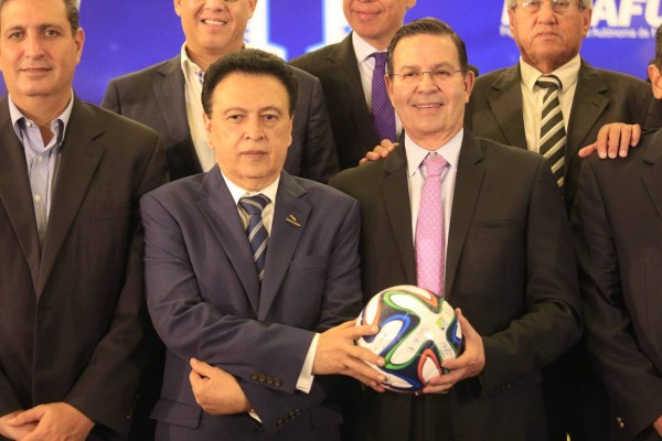 Alfredo Hawit asume la presidencia de la Fenafuth