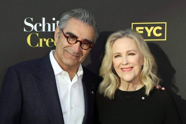 Eugene Levy y Catherine O'Hara, doblete cómico en los Emmy 2020