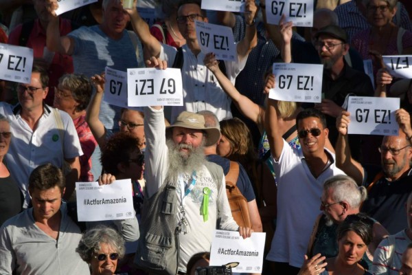 Primeros enfrentamientos entre policía y manifestantes en antesal al G7