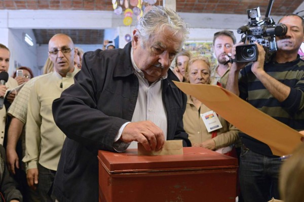 Uruguay a las urnas para elegir sucesor de Mujica y legisladores