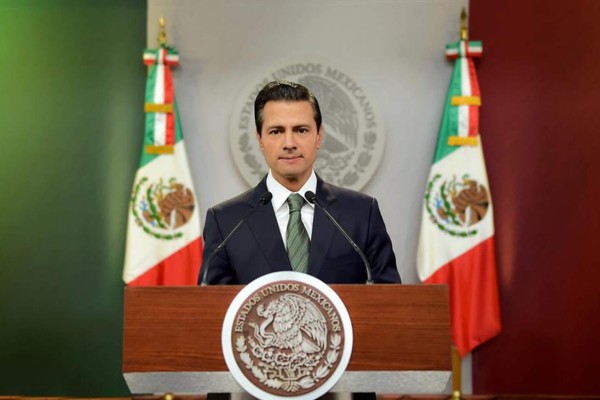 Legisladores latinos piden que Peña Nieto se dirija al Congreso de EUA.