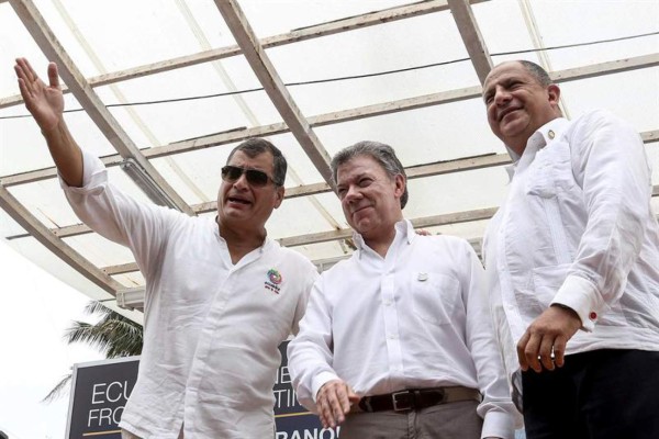 Correa anuncia que asistirá a la firma de la paz en Colombia