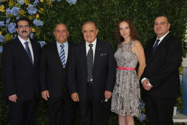 Histórica y solemne fue la graduación de la EIS