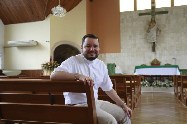 'Las cosas más bonitas las logro en un solo día como sacerdote”: Albeiro Quintero