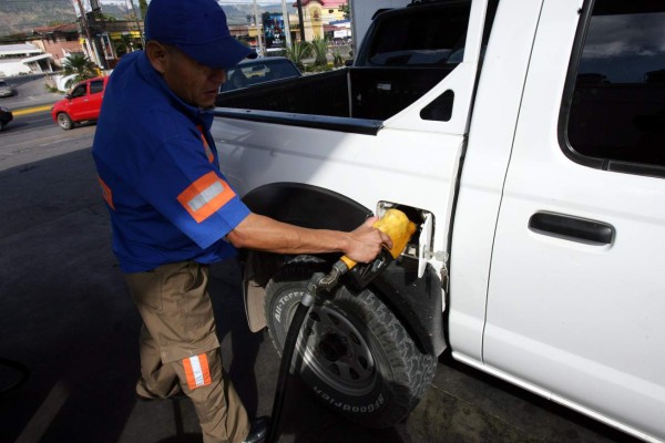 Llene el tanque hoy; precios de gasolinas suben mañana