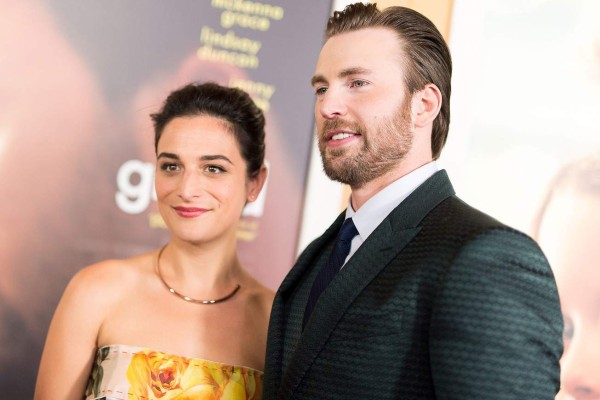 Chris Evans y Jenny Slate rompen de nuevo