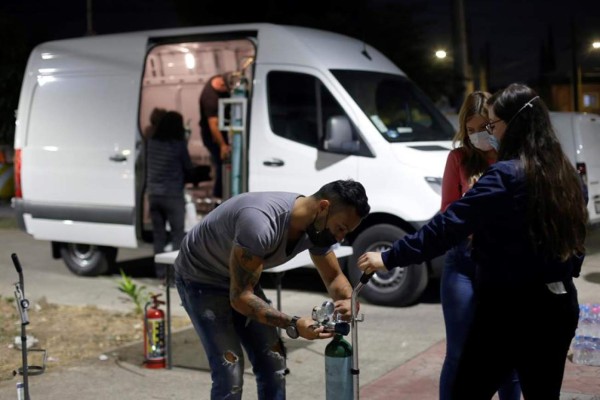 VIDEO: Mexicanos llevan 'oxígeno sobre ruedas' a enfermos de covid-19 en Jalisco  