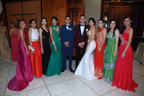 Graduación de Kiddy Kat e instituto Morazzanni