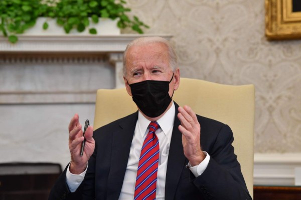 Biden busca duplicar el salario mínimo en EEUU