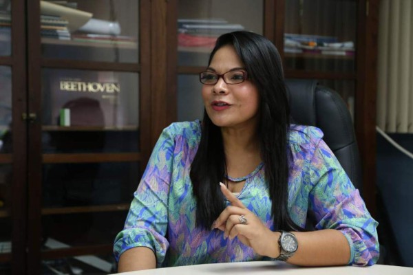 Remodelan aulas de clases de la Victoriano López