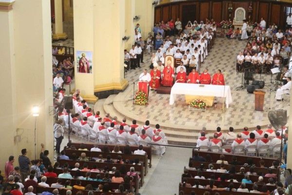 Celebran misa en honor a San Pedro Apóstol &nbsp;&nbsp;