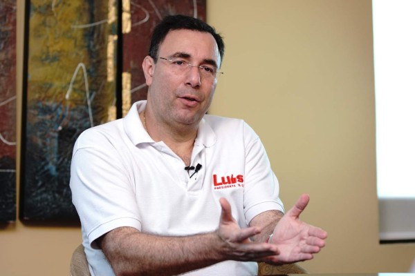 Luis Zelaya ofrece fortalecer la Policía, fiscales y las FF AA