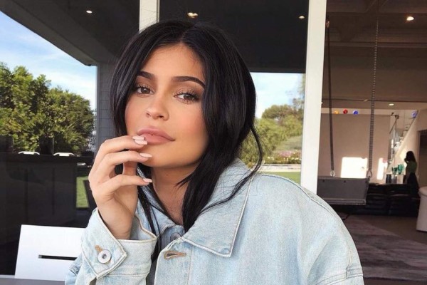 Kylie Jenner confirma el nacimiento de su primera hija