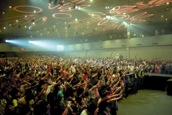 Raza for Christ regresa de gira triunfal