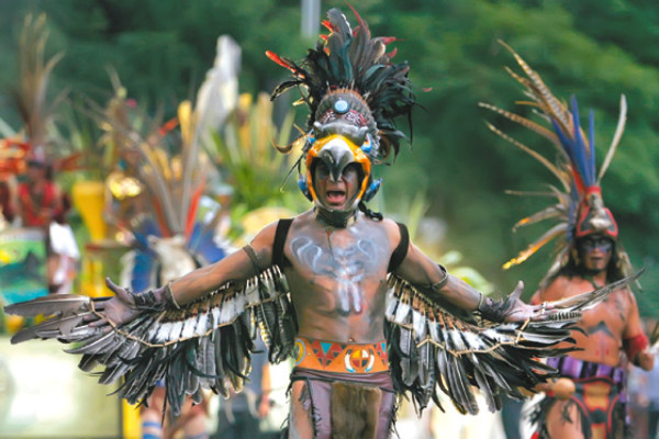 Deslumbra festejo bicentenario