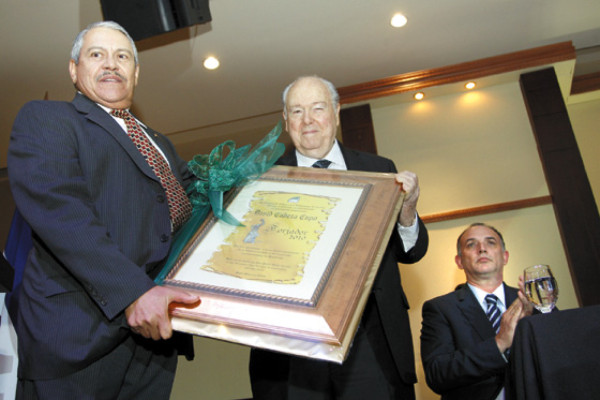 Confiar en Honduras piden en El Forjador 2010