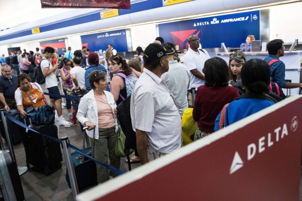 Delta anuncia nuevas cancelaciones tras fallo informático