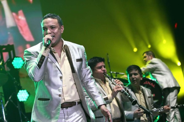 La fiesta latina de iHeartRadio