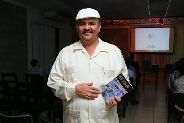 Fernando Aparicio presenta su libro