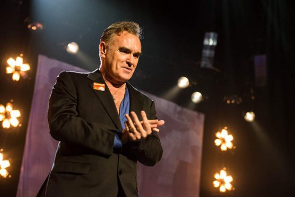Disquera corre a Morrissey
