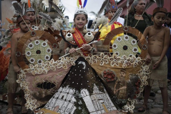Escuelas de Honduras celebran el Día del Cacique Lempira