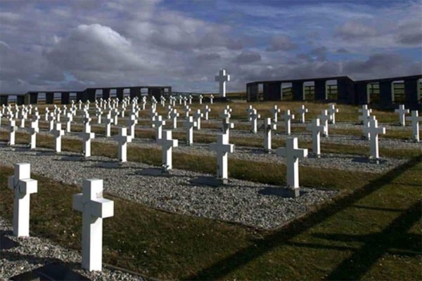 Arqueólogos dan con el mito funerario del 'entierro de un vampiro'