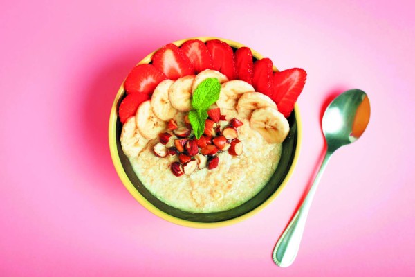Bowl de avena con frutas y almendras&nbsp;&nbsp;