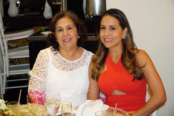 Despedida de soltera para Adriana Hawit