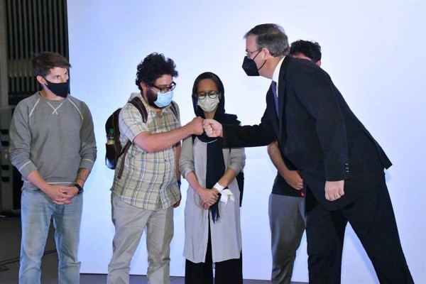 México recibe a 124 refugiados de Afganistán, la mayoría periodistas