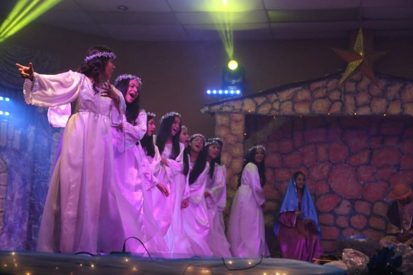 La Happy New Dawn revivió el nacimiento de Jesús