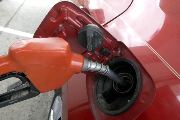 Nuevo aumento a precio de combustibles en Honduras el lunes