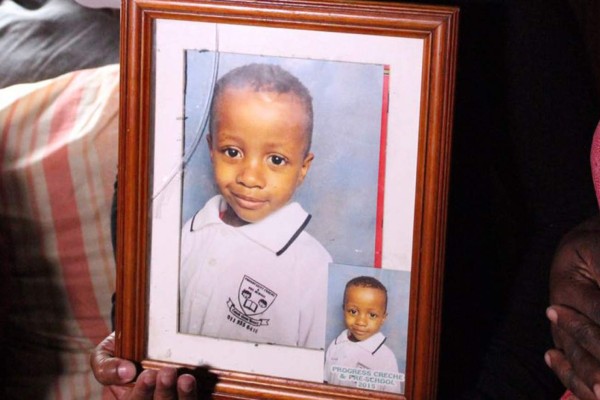 Linchan a 'vampiro' que degolló y bebió la sangre de un niño en Sudáfrica&nbsp;&nbsp;