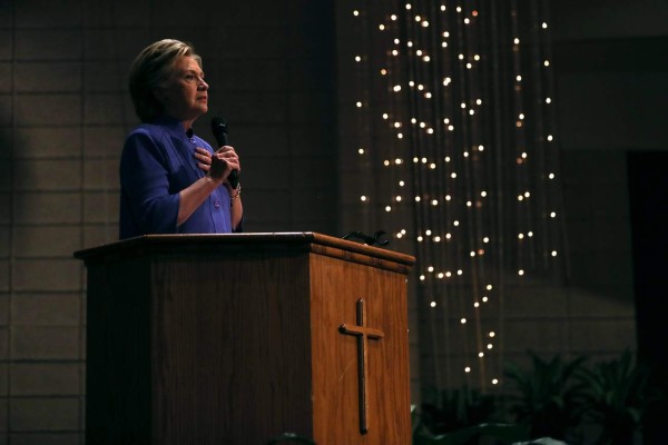 Clinton pierde fuerza en la Florida tras reapertura de investigación