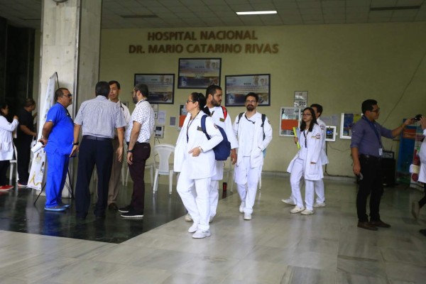 Sueldos de L4,500 a 20,000 mensual ofrecen a médicos en el Mario Rivas