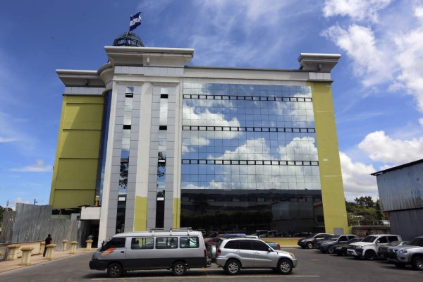 Denuncian a director de Inprema y a jueza