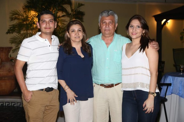 Emociones por el feliz cumpleañero