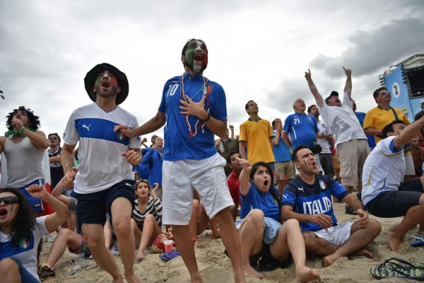 Costa Rica celebra ante Italia su triunfo
