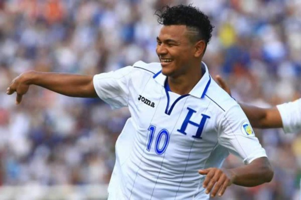 Mario Martínez celebra en Twitter