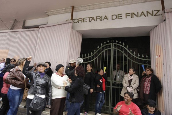 Sector público inicia diálogo para negociar aumentos