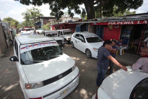 Taxistas crearán consorcios para modernizar servicio en San Pedro