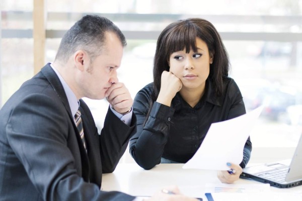 Use los encargos desafiantes en apoyo del bien social