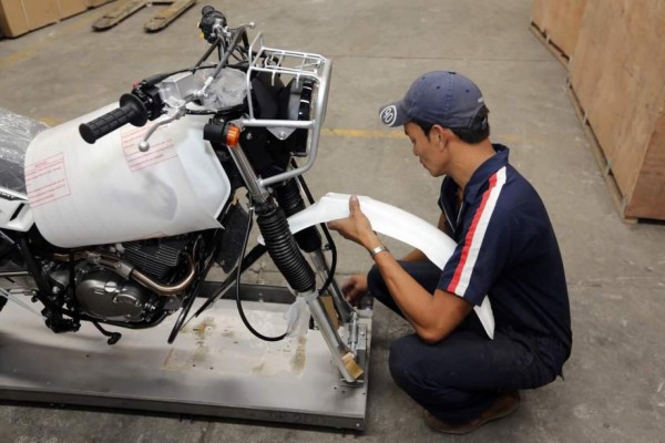 Motocicleta con diseño hondureño