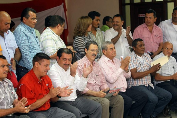 Alcaldes liberales dan respaldo a Mauricio Villeda