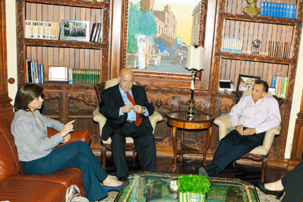 Show mediático en el regreso de Manuel Zelaya