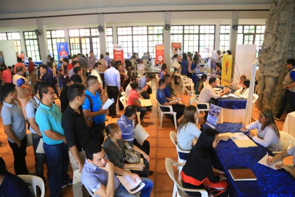 En feria ofertan más de 1,000 plazas de trabajo para San Pedro Sula