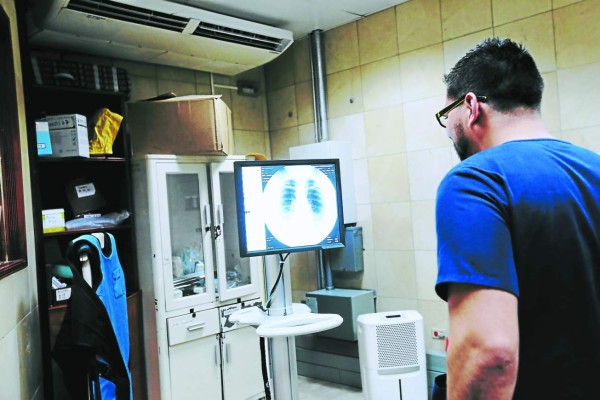 Seguro Social hondureño no tiene placas para hacer radiografías
