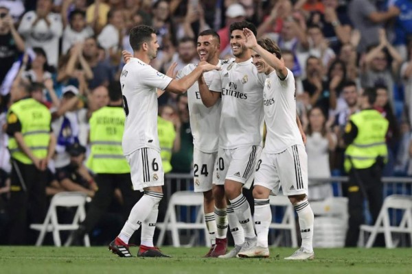 Real Madrid vence por la mínima al Espanyol y presiona al Barcelona