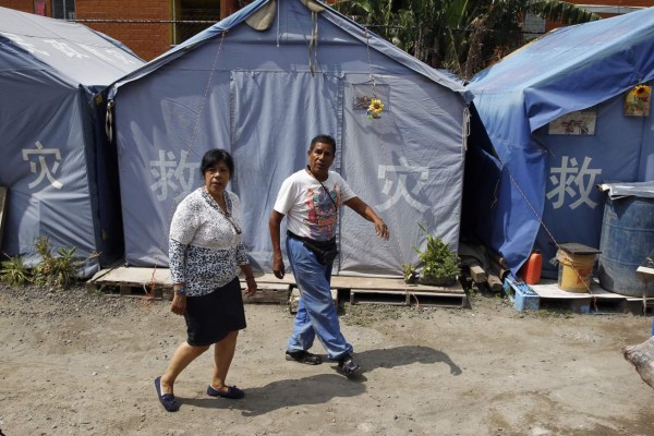Tiendas de campaña y olvido acentúan drama un año después de sismo en México