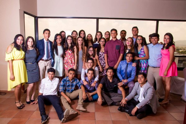 Reunión por los años colegiales