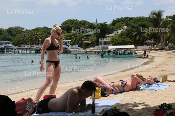 Honduras: Cruceristas cuentan su experiencia en Roatán